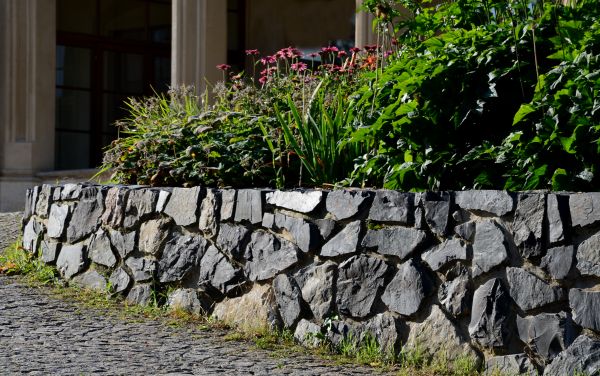 Retaining Walls Repair Service